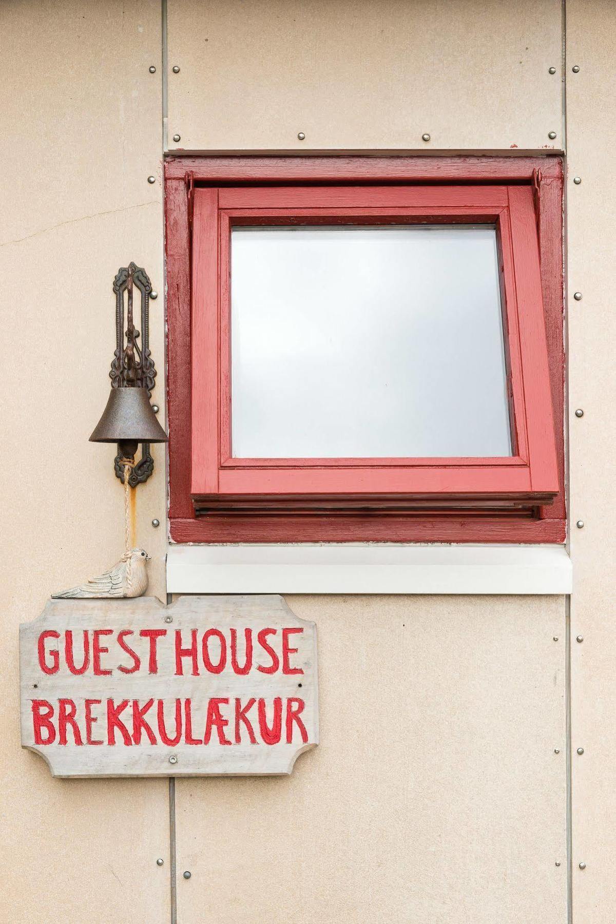 Brekkulaekur Guesthouse Hunathing Vestra Exteriör bild
